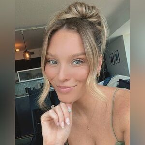 Meet your Posher, Victoria